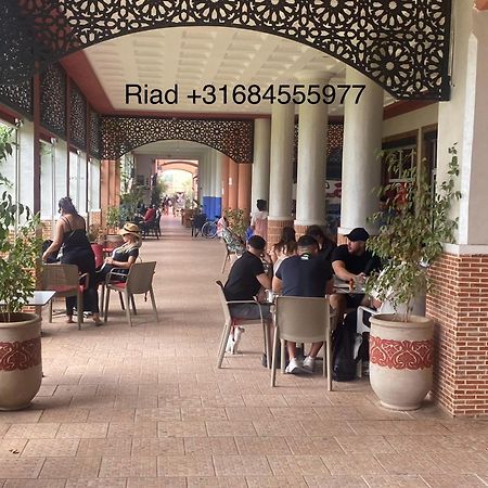 Riad Nezha Avec Jacuzzi Et 3 Piscines Au Coeur De Marrakesch Exterior foto