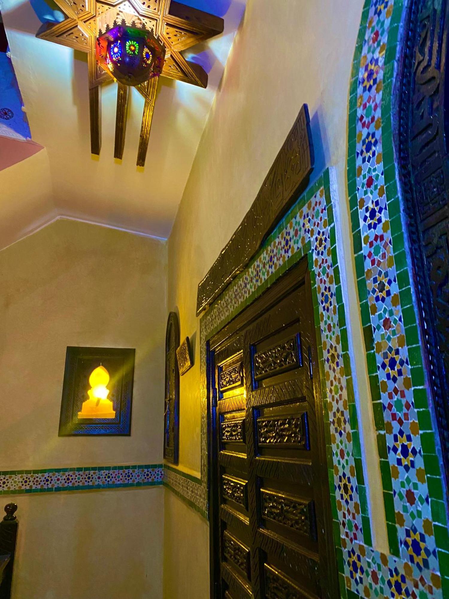 Riad Nezha Avec Jacuzzi Et 3 Piscines Au Coeur De Marrakesch Exterior foto