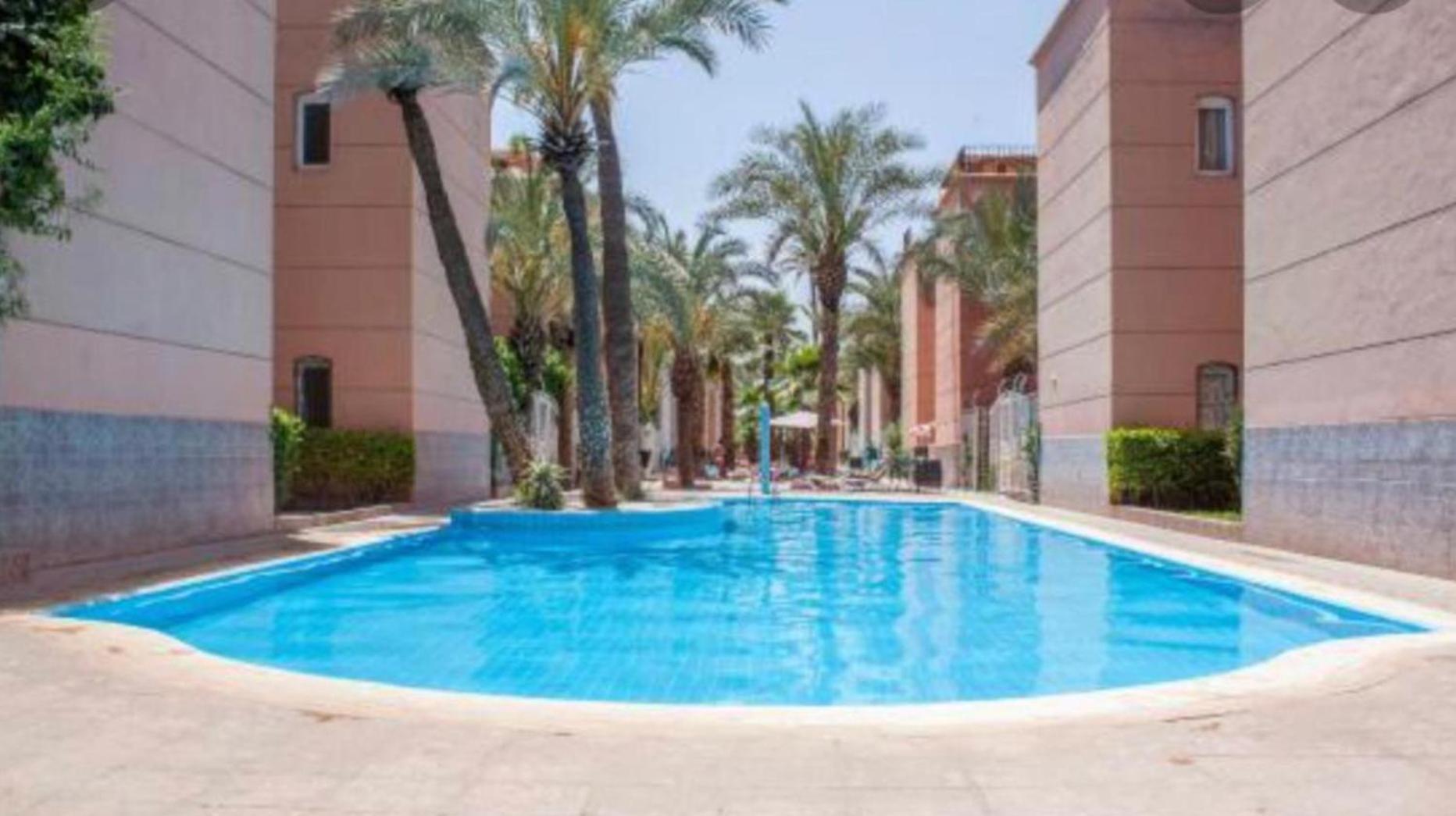 Riad Nezha Avec Jacuzzi Et 3 Piscines Au Coeur De Marrakesch Exterior foto
